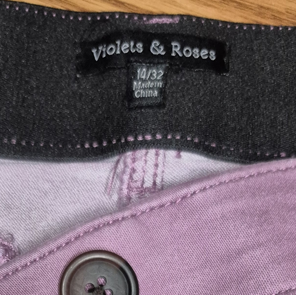 10. Violets & Roses Pink Cropped Pants - Picture 2 of 12